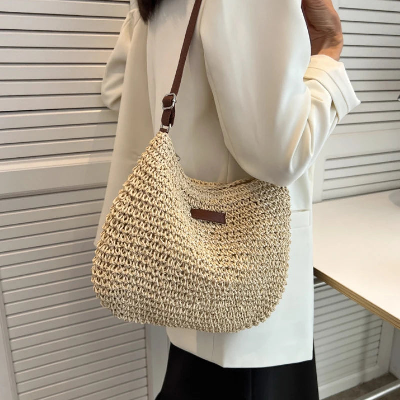 Borsa a Tracolla in Paglia Intrecciata – Eleganza Naturale per Ogni Occasione